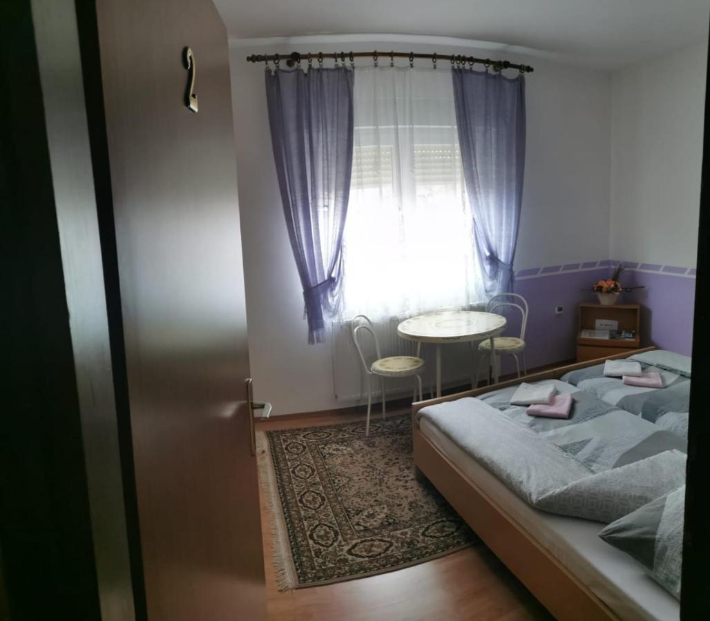 Gacka Rooms Vrhovine Exterior photo