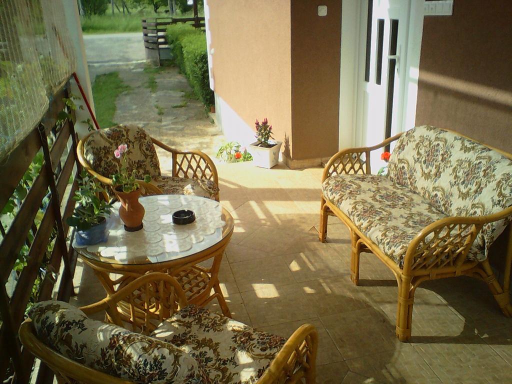 Gacka Rooms Vrhovine Exterior photo